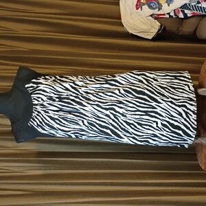 3/$25 Cato Black & White Zebra-Striped Sleeveless Dress
